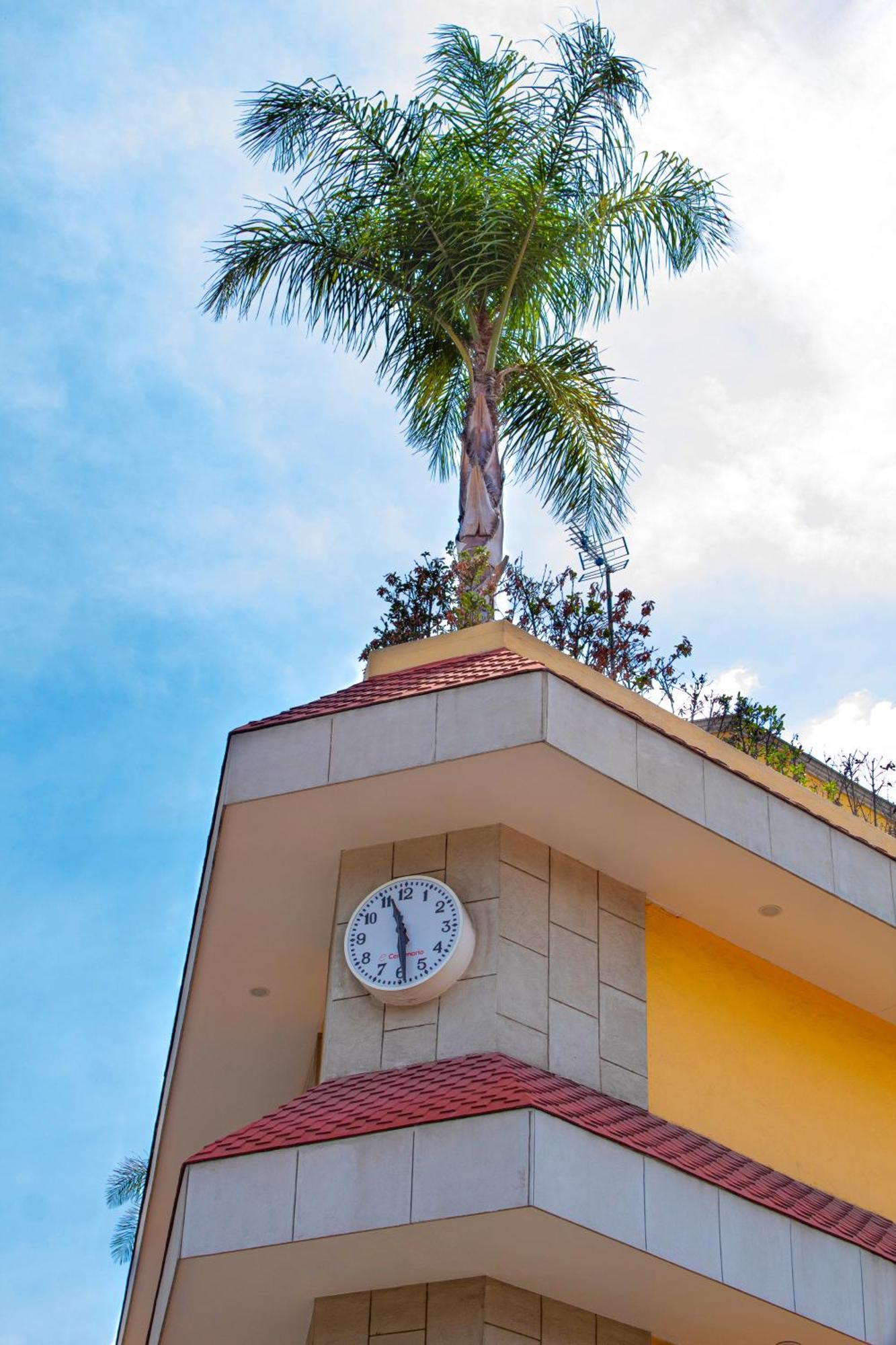La Casa Del Reloj - Zona De Hospitales Hotel Kota Meksiko Bagian luar foto